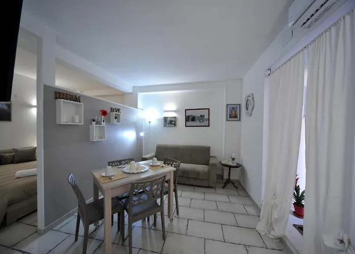 Pietra Bianca * Bari